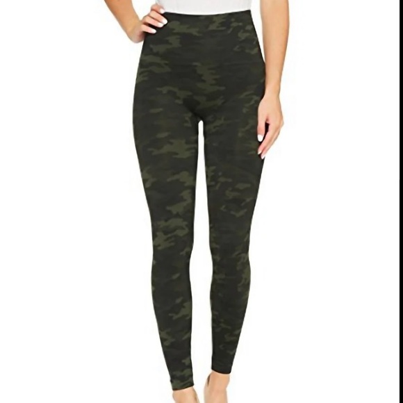 SPANX Look At Me Now Leggings - Green Camo - Picture 2 of 6